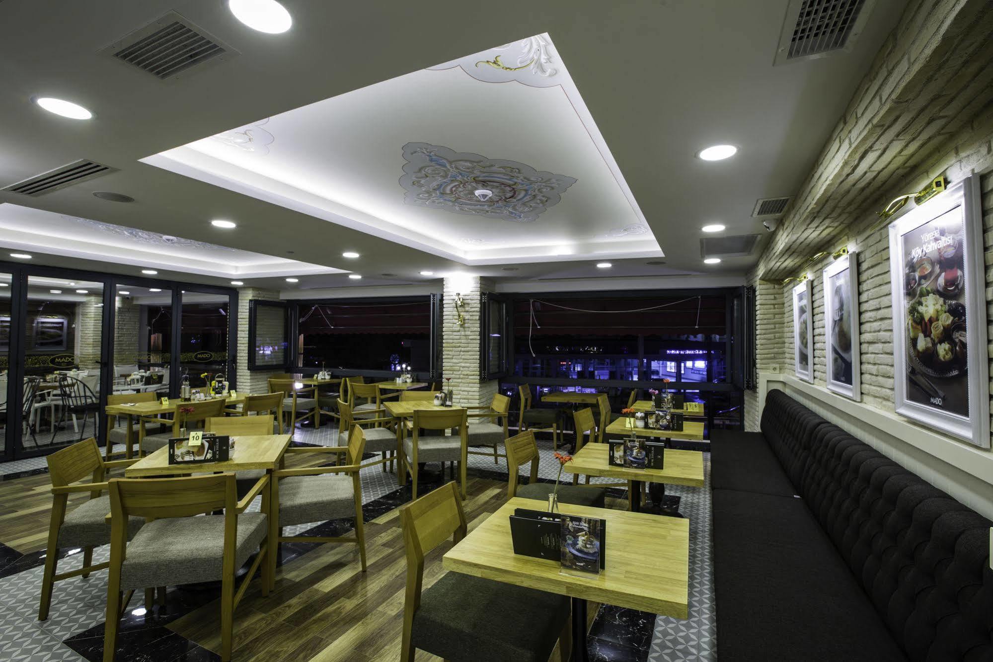Phosphorion Hotel Istanbul Bagian luar foto Restaurant in Belgrade