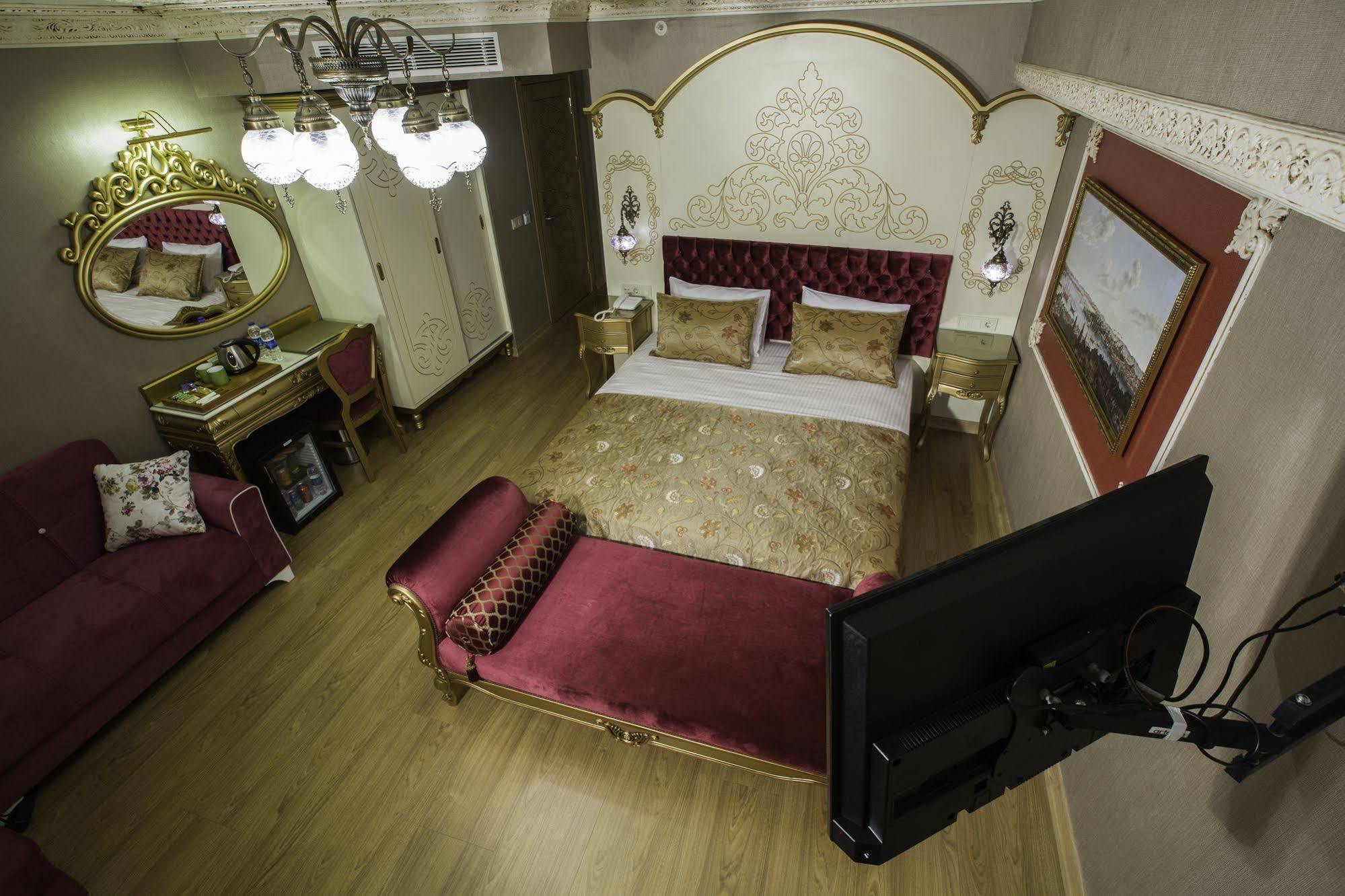 Phosphorion Hotel Istanbul Bagian luar foto A bedroom at the hotel