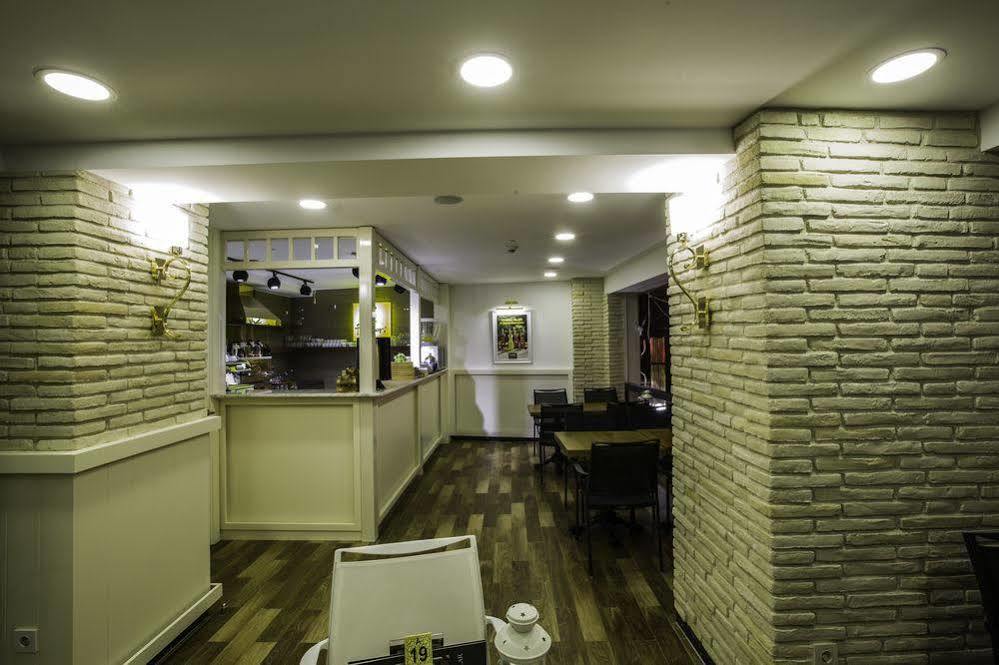 Phosphorion Hotel Istanbul Bagian luar foto Interior of the restaurant